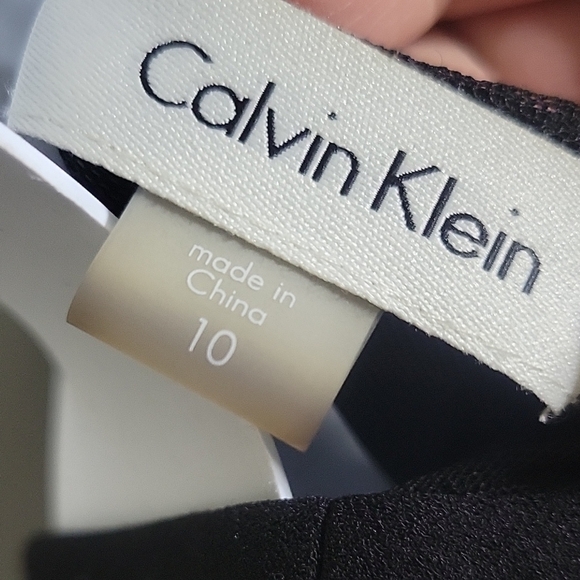 Calvin Klein Black V-Neck Sleeveless Sheath Dress - Picture 2 of 3